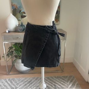 Urban Outfitters BDG Black Denim Wrap Mini Skirt Small